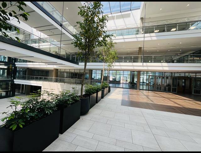 1,700M² OFFICE TO LET IN WATERFALL